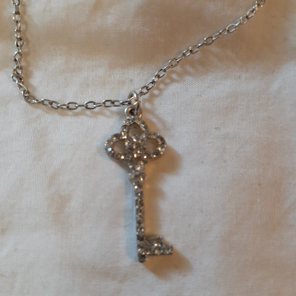 Key Necklace Lovisa